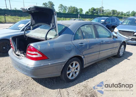 2007 Mercedes-Benz C 280 Luxury 4Matic z USA, uszkodzony, nr VIN WDBRF92H77F894422